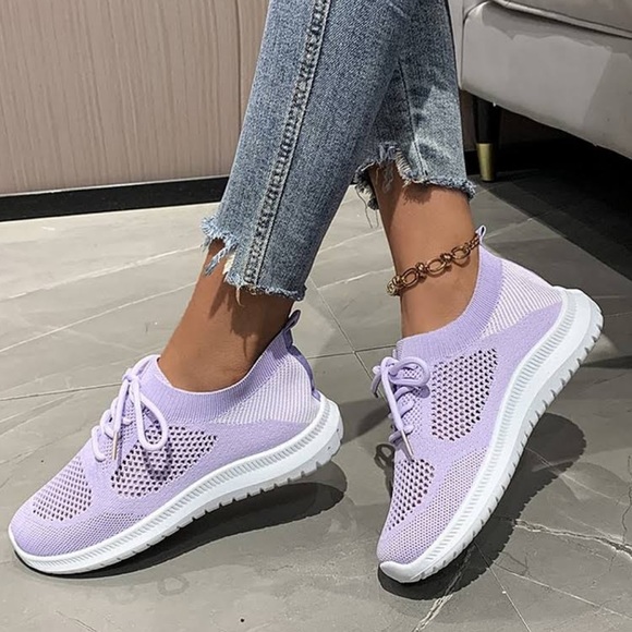 Meet your Posher, Alexandra - Picture 1 of 1